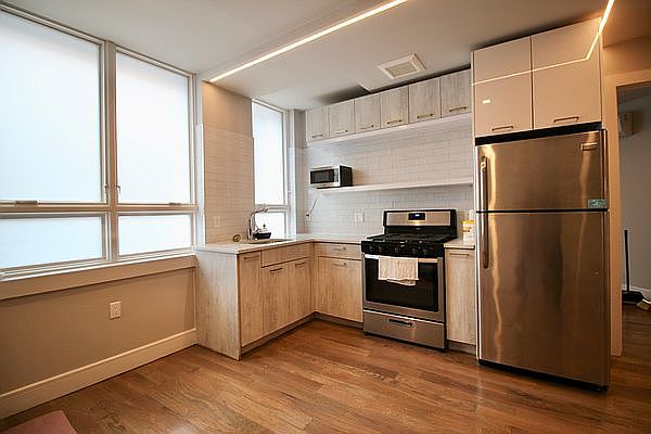 1st image of 202 Clifton Pl #1A