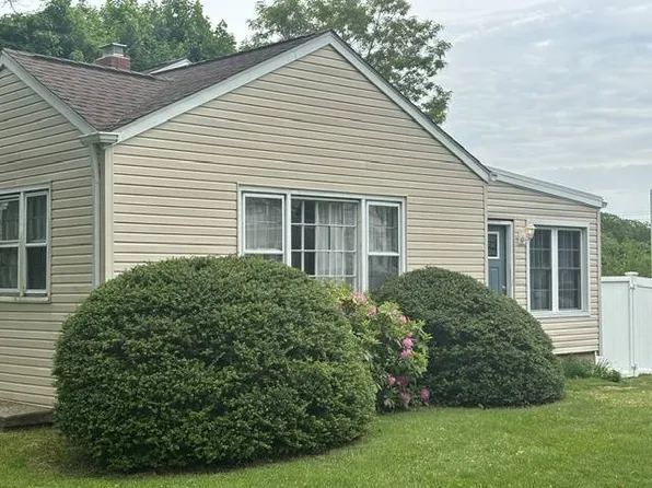 147 Main St, Setauket, NY 11733