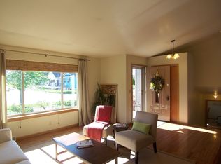 1915 Half Moon Rd, Brookings, SD 57006