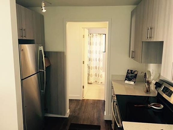 4th image of 1419 2nd Ave W APT 305