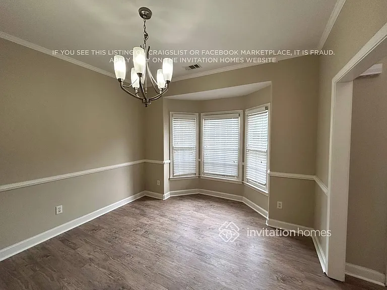 4399 Beacon Hill Dr SW — Photo 5