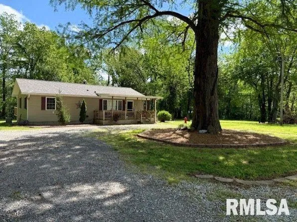 202 & 204 Mine Ave, West Frankfort, IL 62896