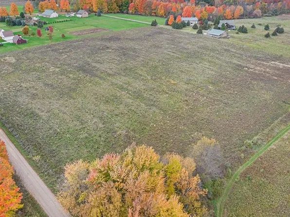 Lanway Rd, Clifford, MI 48727