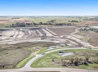 707 Turtle Creek Dr, Hartford, SD 57033