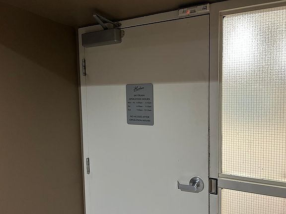 5th image of 610 Granville St #11XX