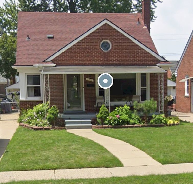 Clean curb appeal! Generous covered size front porch ! Full clean back yard with 
2 and 1/2 car garage full access