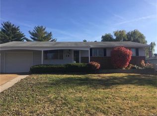 2720 Morris Dr, Florissant, MO