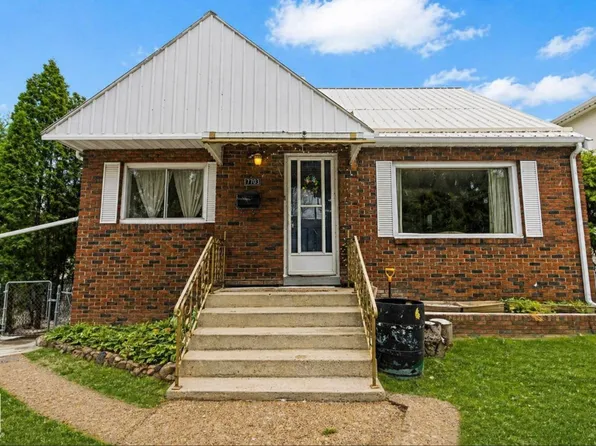 7703 77th Ave NW, Edmonton, AB T6C 0K6