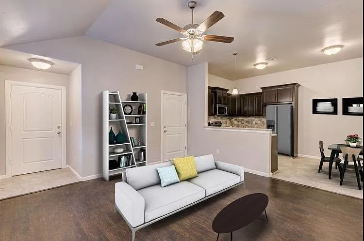 3 bed, 1145 sqft, $1,295 — Photo 2