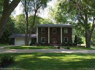 4890 Whipple Lake Rd, Clarkston, MI 48348