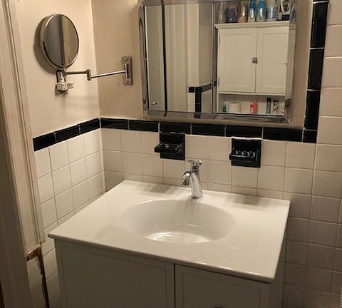5th image of 116 W 72nd St APT 12D