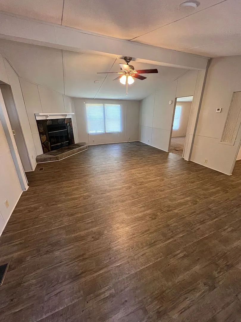 Comfortable 3BR Home in Sought-After Buford City Schools — Photo 3