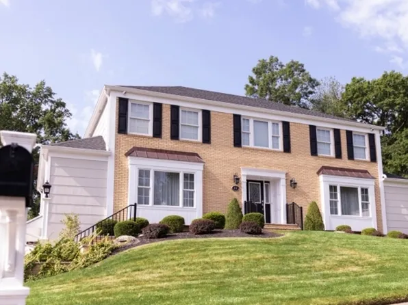 82 Tiffany Dr, East Hanover Twp., NJ 07936