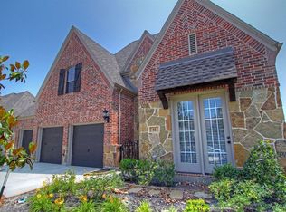 11 Kayak Ridge Dr, The Woodlands, TX 77389