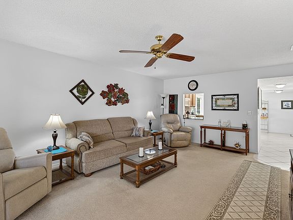 Livingroom - view 2