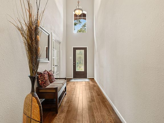 5th image of 74 S Archwyck Cir