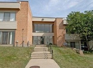 1271 S Leo Ct #102, Palatine, IL 60067