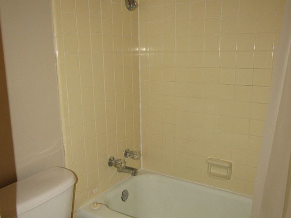 4th image of 25 Laramie Cv APT A