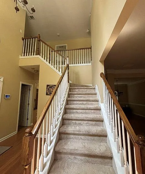 8002 Allerton Ln — Photo 16
