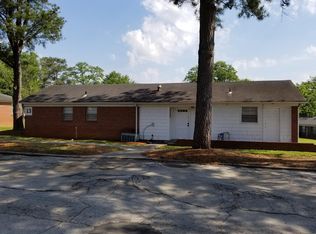 13 Holland Park Dr, Ellenwood, GA 30294