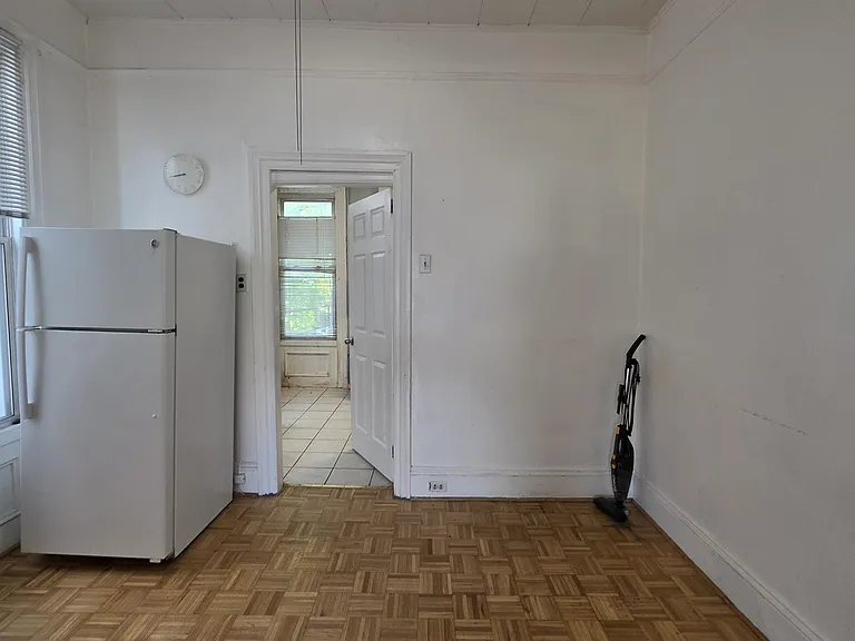 23 Sherman Pl #2 — Photo 9