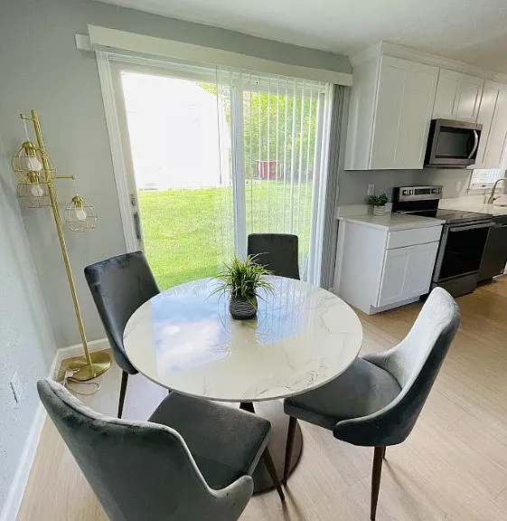81.5 Maple St #1 — Photo 10