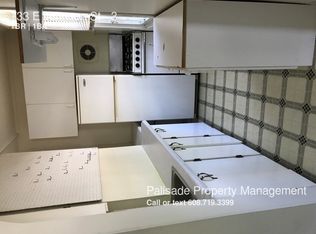 733 E Johnson St APT 3, Madison, WI 53703