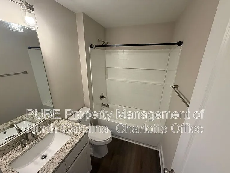 1204 W Airline Ave — Photo 21