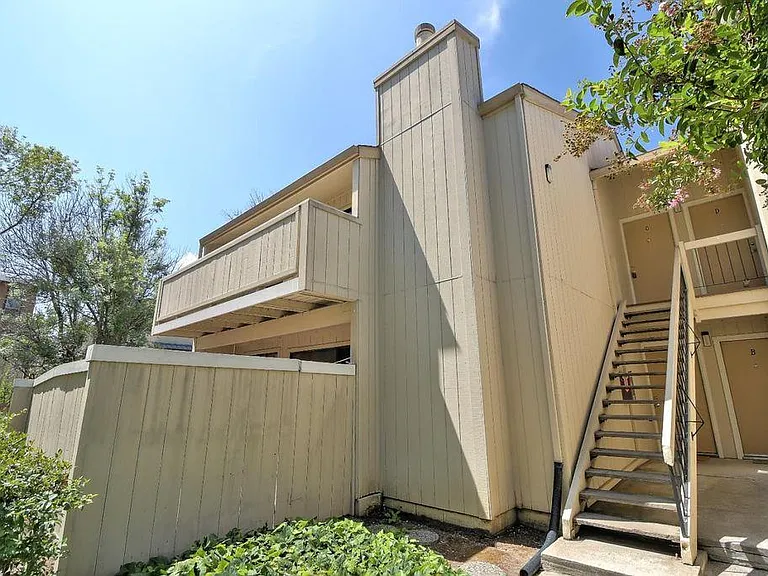 946 Kiely Blvd — Photo 9
