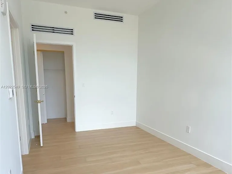 90 NE 32nd St #201 — Photo 8