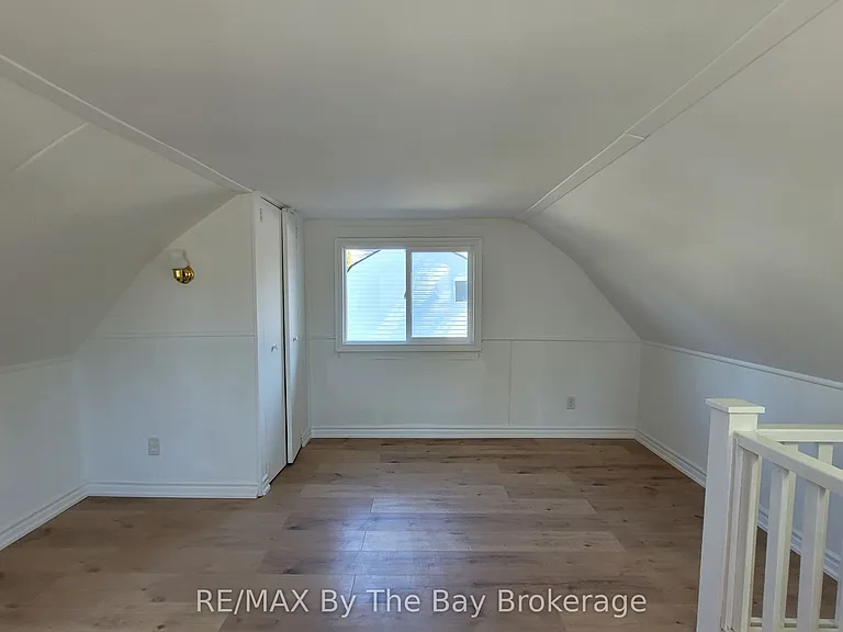19 Glen St — Photo 18