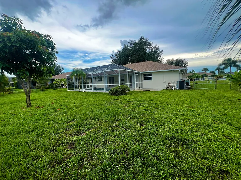 126 Broadmoor Ln — Photo 35