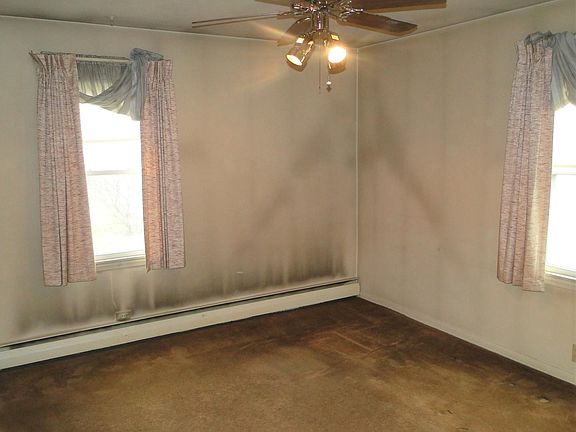 5th image of 321 Park Dr