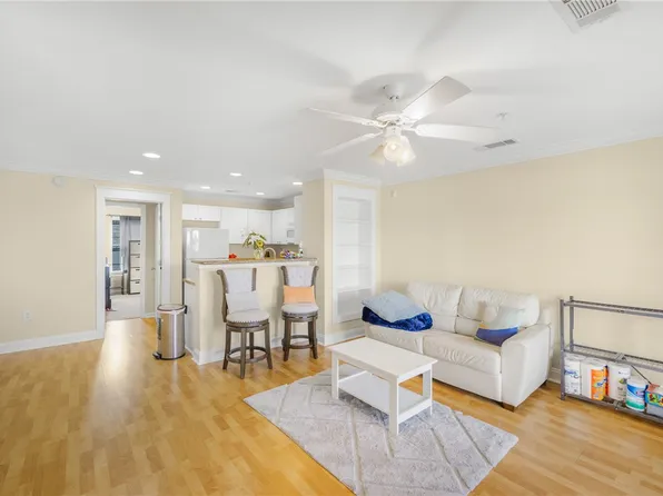 1725 Harvey Mitchell Pkwy S APT 1424, College Station, TX 77840