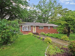 1 Birch Hill Rd, East Brunswick, NJ 08816