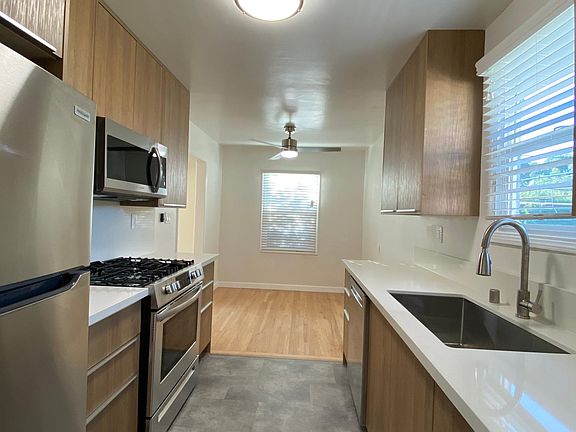 5th image of 624 Lincoln Blvd #F