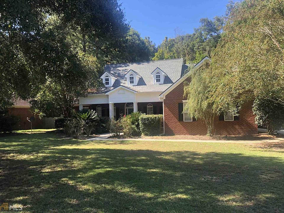 1st image of 2019 Glen Oaks Dr