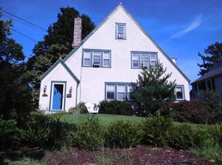 35 Field St, Stamford, CT 06906