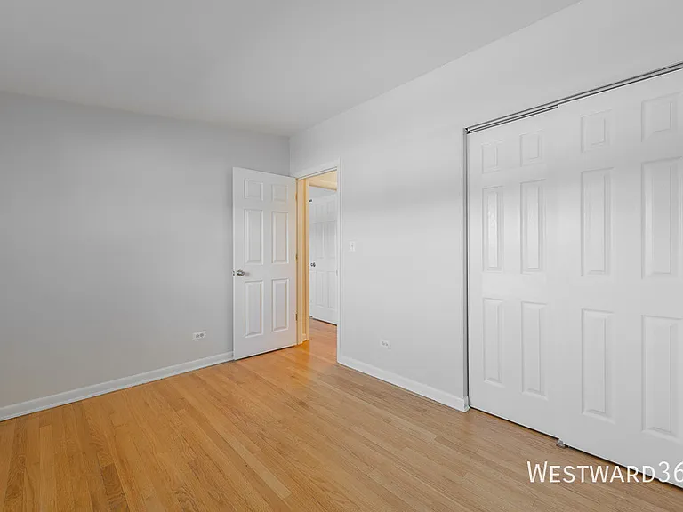 325 E Lake St — Photo 18