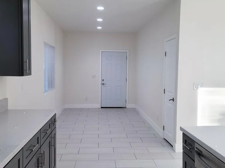 14711 S Norwalk Blvd — Photo 5