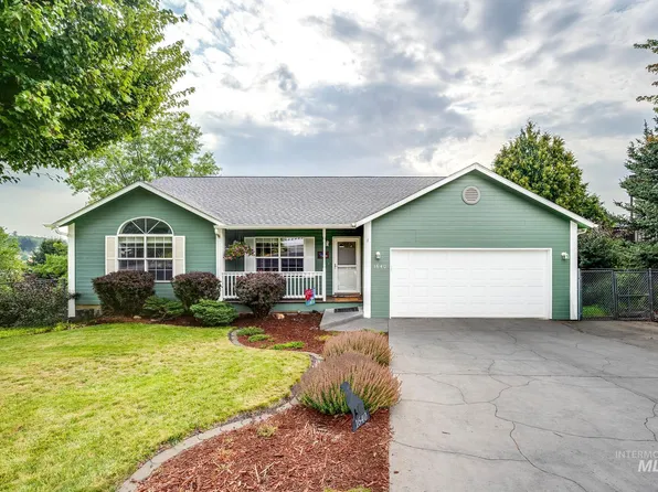 1640 Lorien Ln, Moscow, ID 83843