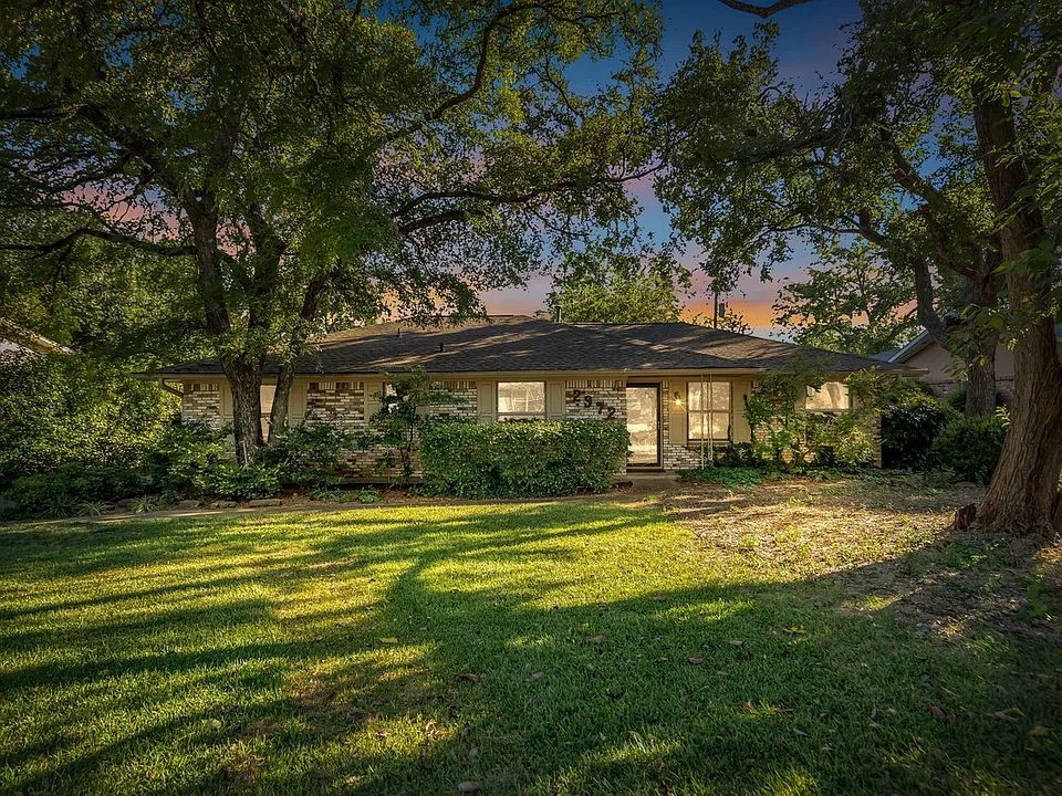 1st image of 2972 Maydelle Ln