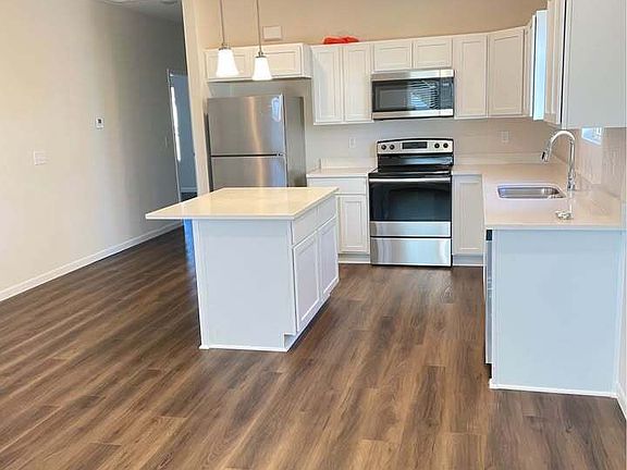 2nd image of 338 W Castle St #1