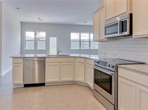 5th image of 10008 Dalliance Ln