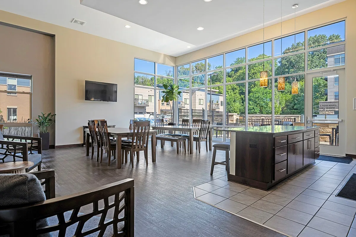 The Reef Apartments — Photo 4