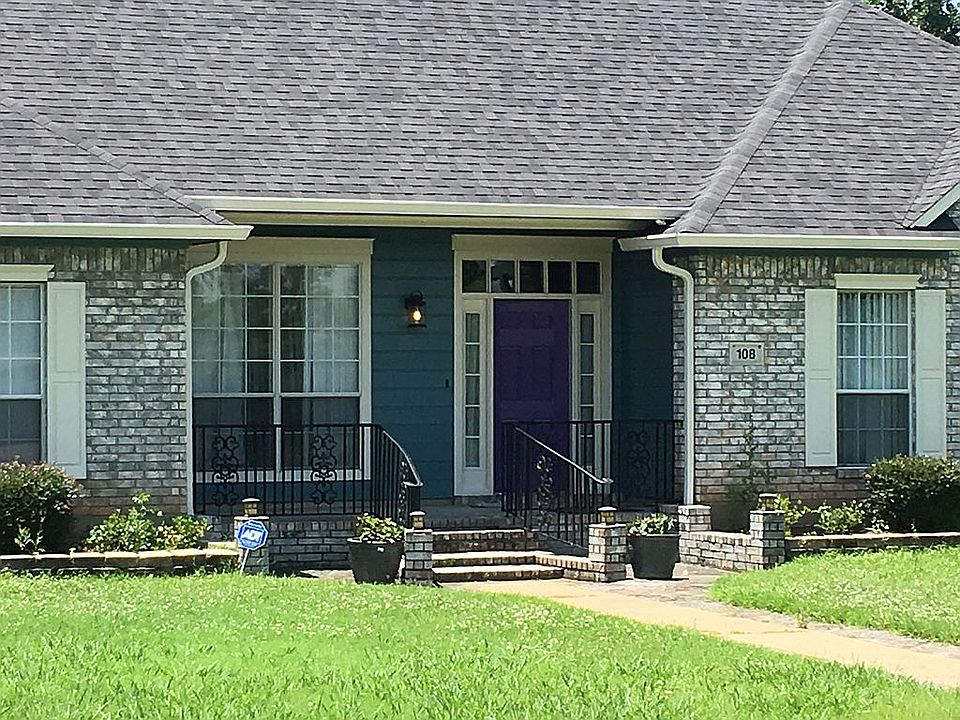 2nd image of 108 Woodrun Pl