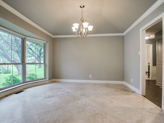 5th image of 14940 Knollview Dr