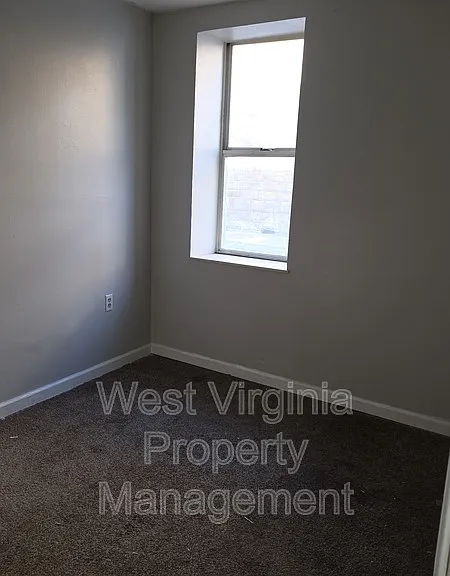 200 Main St #102 — Photo 6