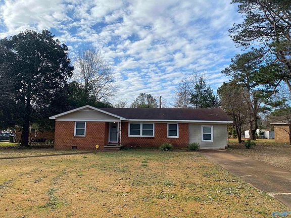 2nd image of 1515 Club View Dr NW