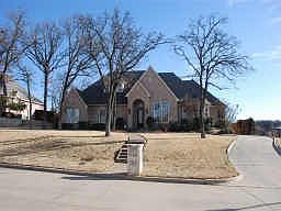 1st image of 916 Shady Vale Dr
